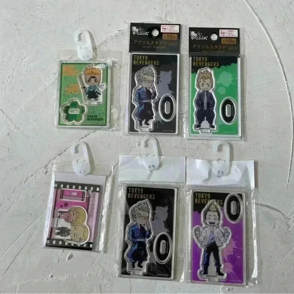 Tokyo Revengers Acrylic Stands Lot of 6 - Picture 1 of 8